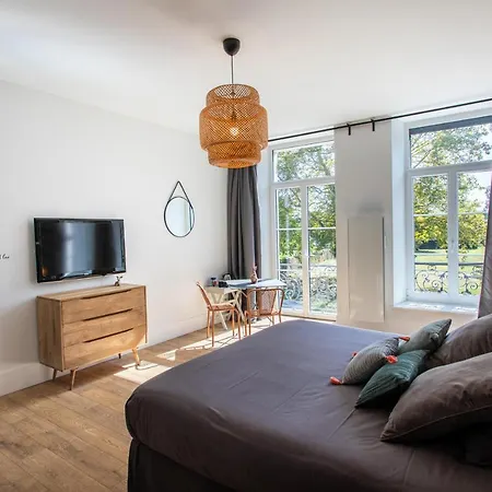 Le 49 Cote Parc & 5*